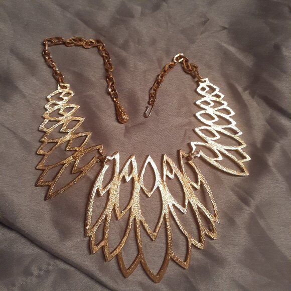 Stunning Celebrity NY "Cleopatra" style bib Necklacelace - Picture 6 of 10